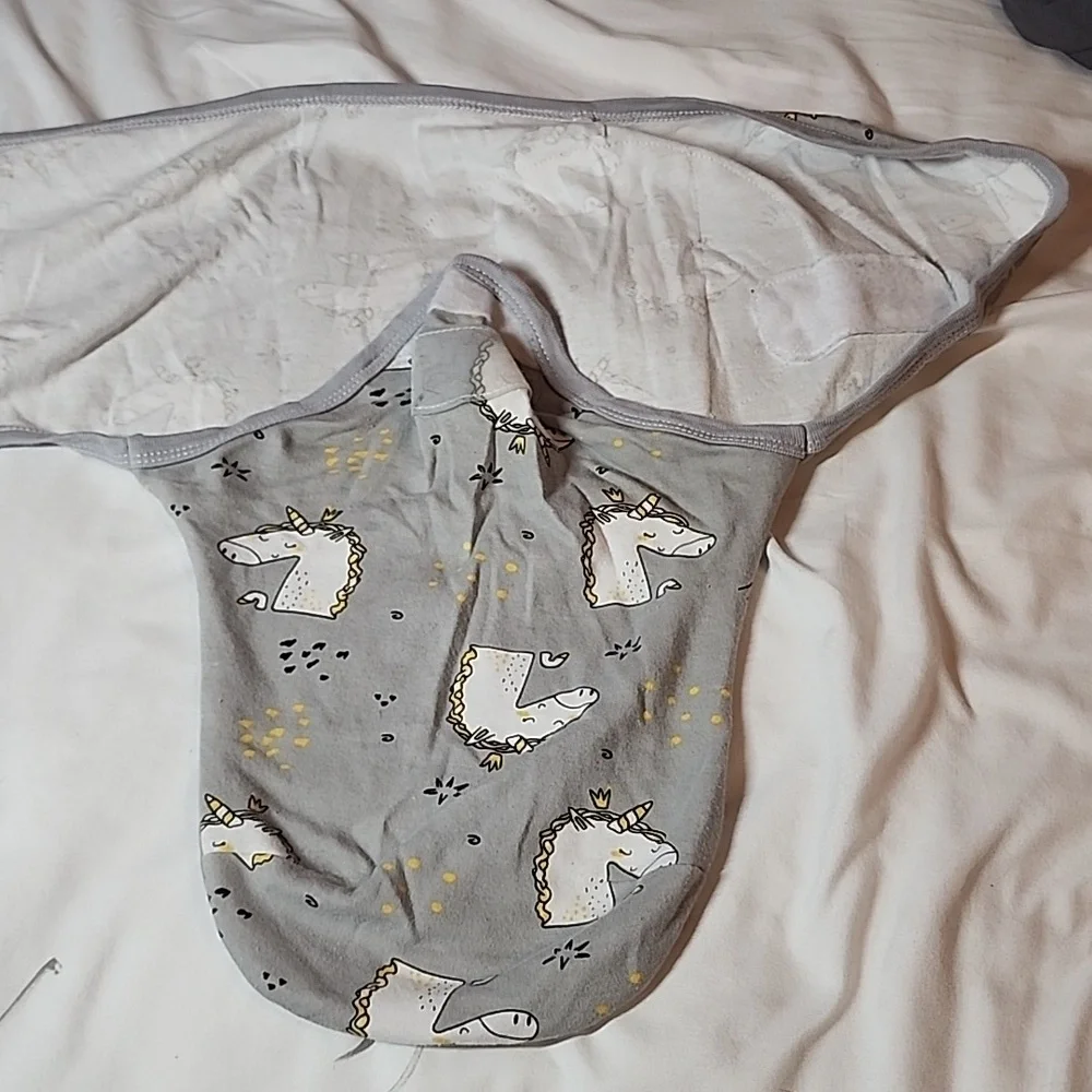 N/A unicorn swaddler